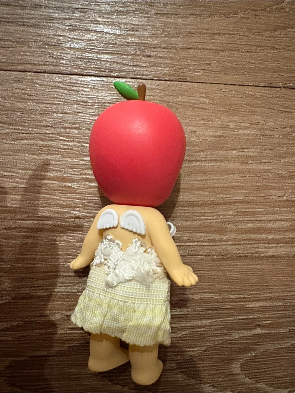 Apple Sonny Angel with fit